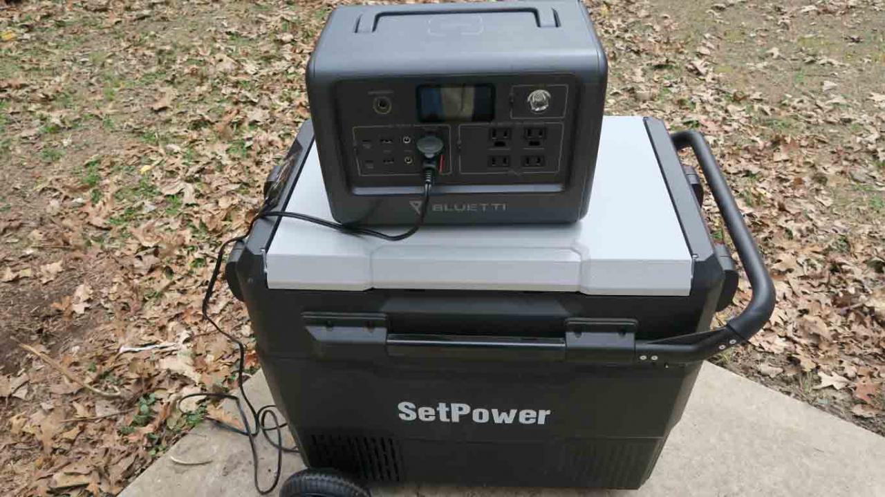 BLUETTI EB70S Portable Power Station DC Port Use