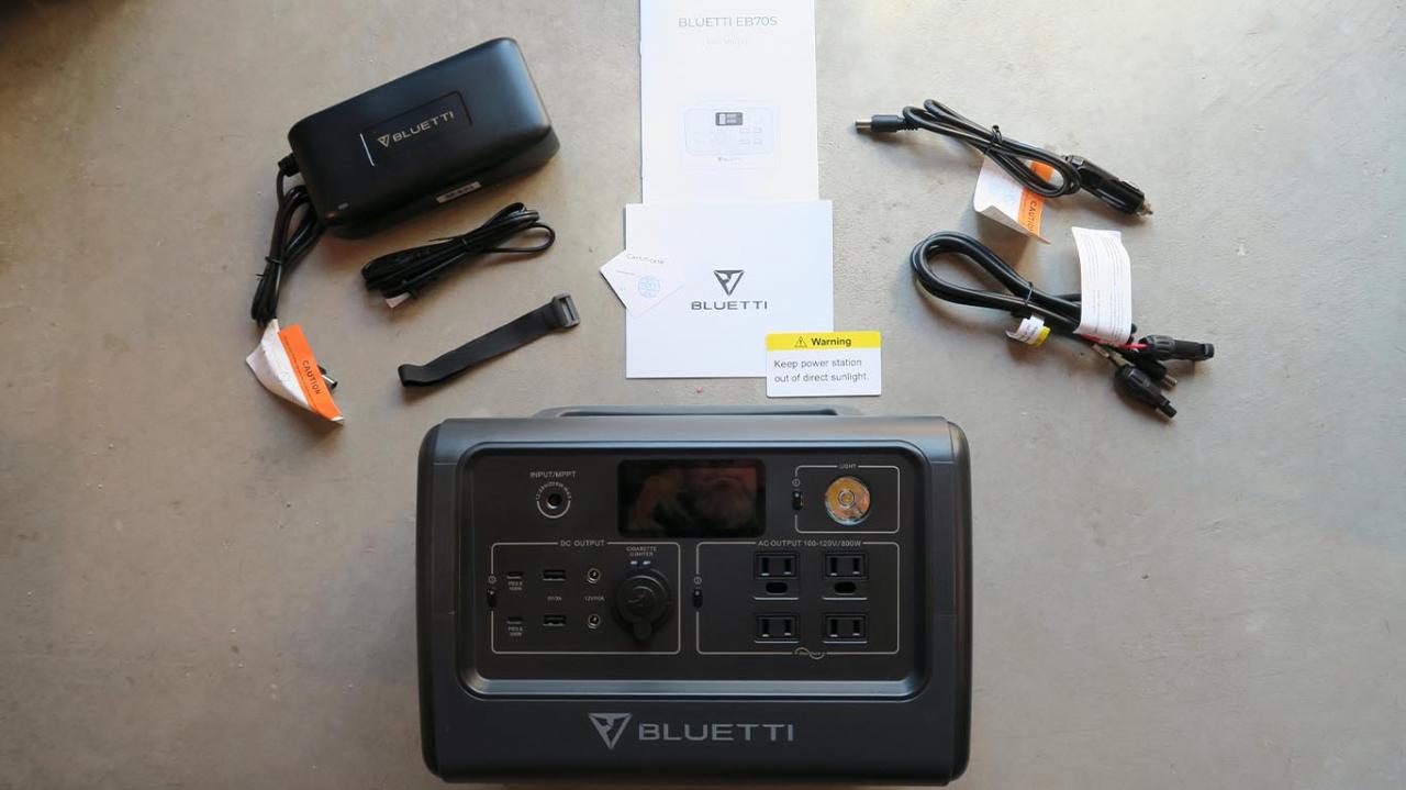 BLUETTI EB70S Portable Power Station Unboxing